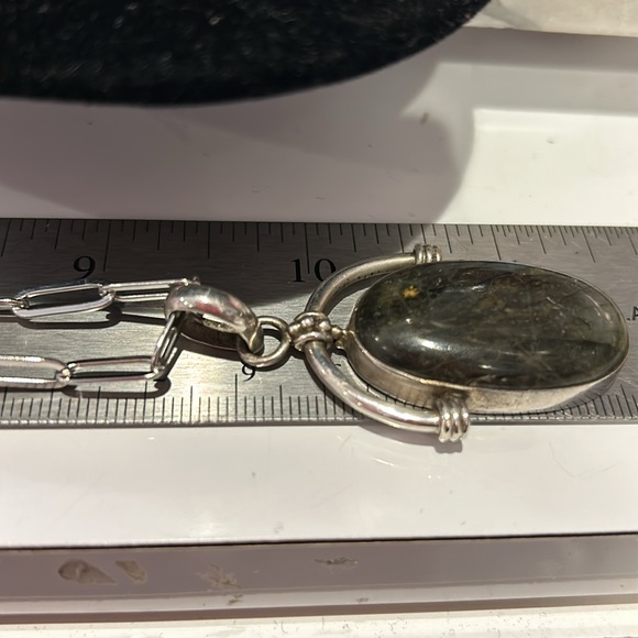 Oval Labradorite Pendant with Open Links &  Beaded Toggle Necklace-Boutique - Picture 10 of 11